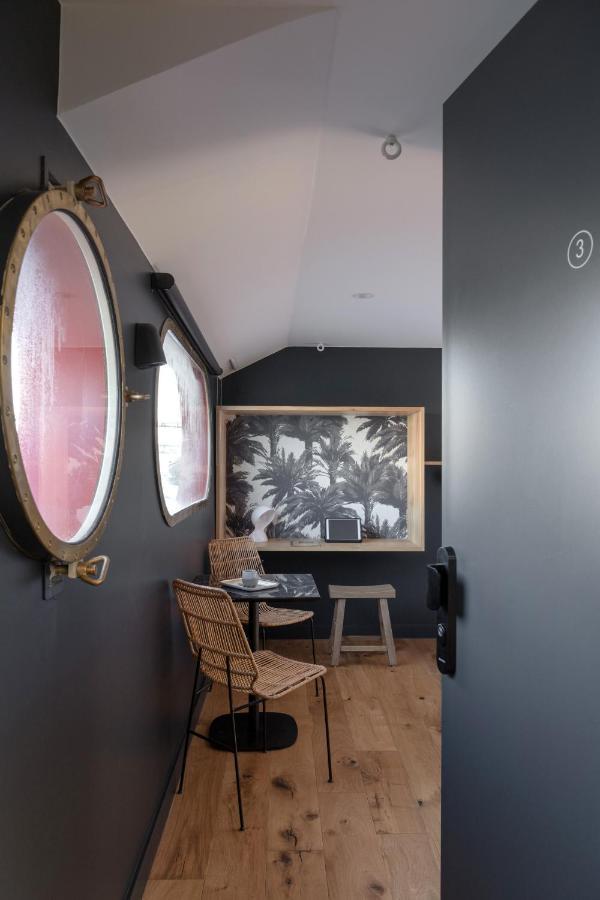 Hotel La Peniche - Bed And Bicycle - Tournon Esterno foto