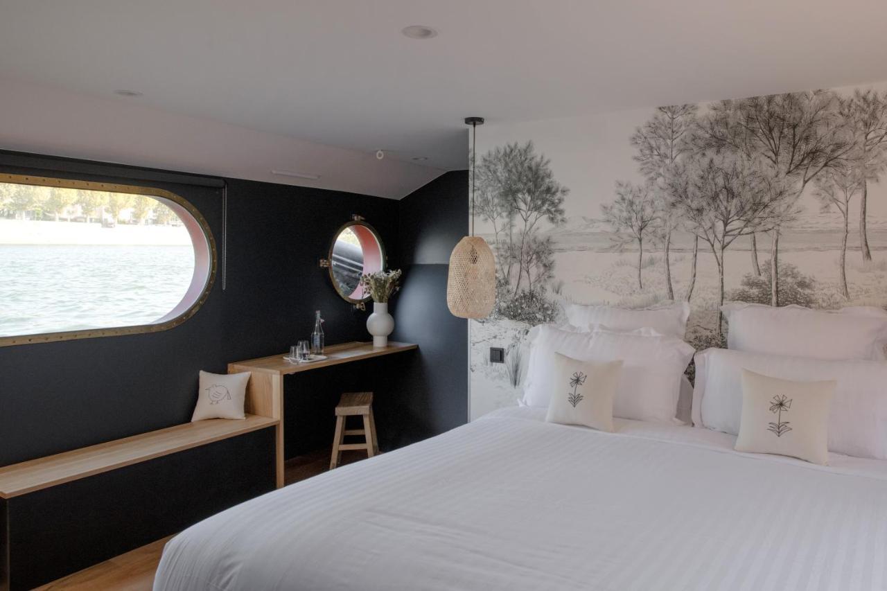 Hotel La Peniche - Bed And Bicycle - Tournon Esterno foto