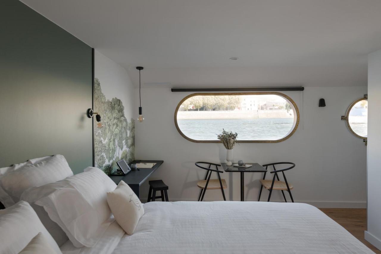 Hotel La Peniche - Bed And Bicycle - Tournon Esterno foto